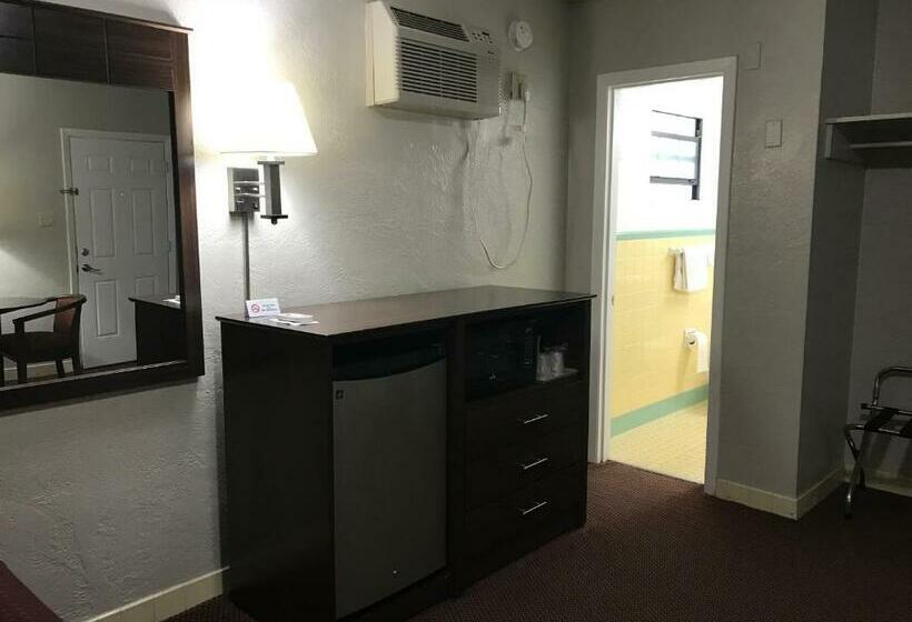 غرفه قياسيه سريرين مزدوجين, Silver Princess Motel