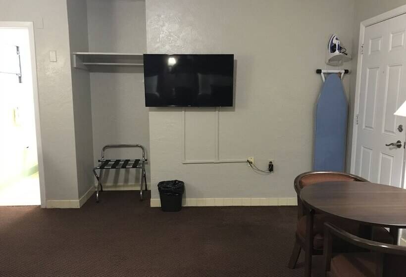 غرفه قياسيه سريرين مزدوجين, Silver Princess Motel