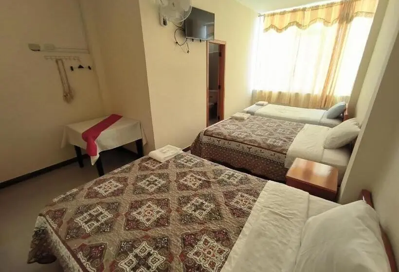 Standard Kolmen Hengen Huone, Hosteria Licalhe