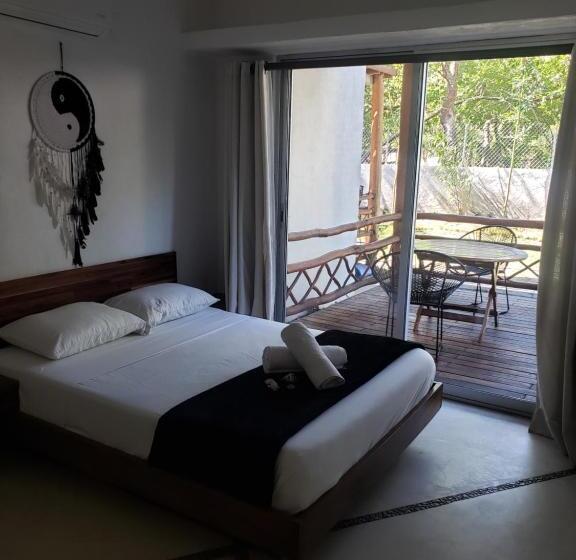 스탠다드 발코니 스튜디오, Casa Candra