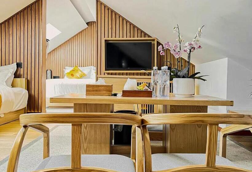 Suite Familiar, 北京悦明元星空白塔景观四合院民宿