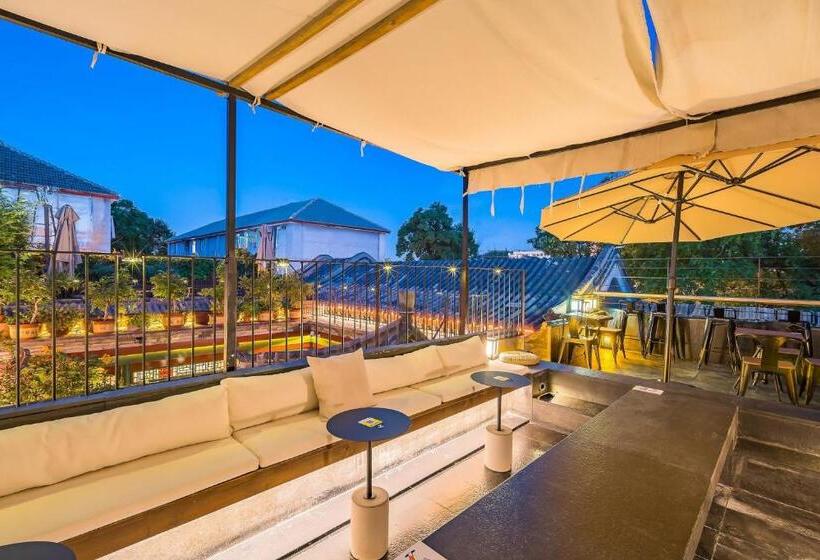 Quarto Superior Interior, 北京悦明元星空白塔景观四合院民宿