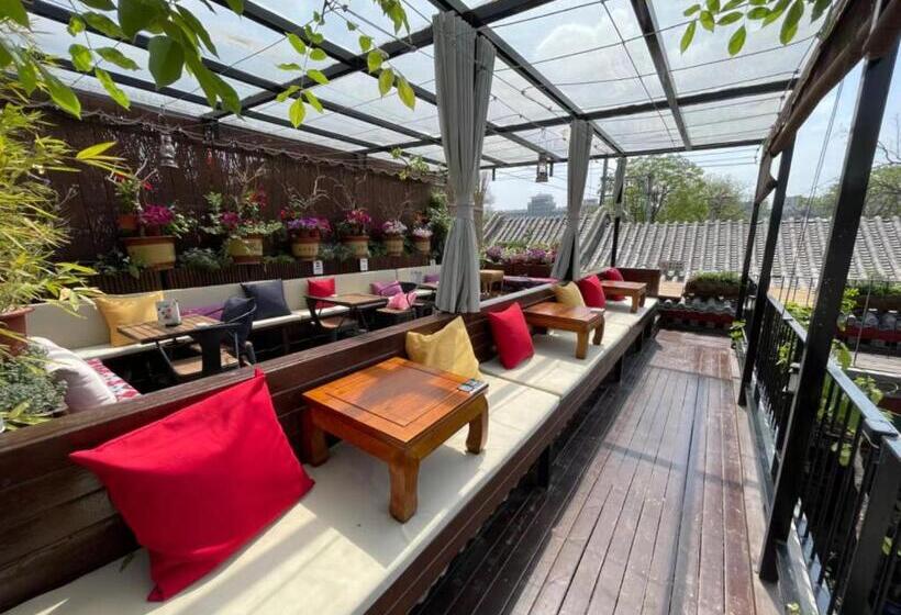 Suite Familiar, 北京悦明元星空白塔景观四合院民宿