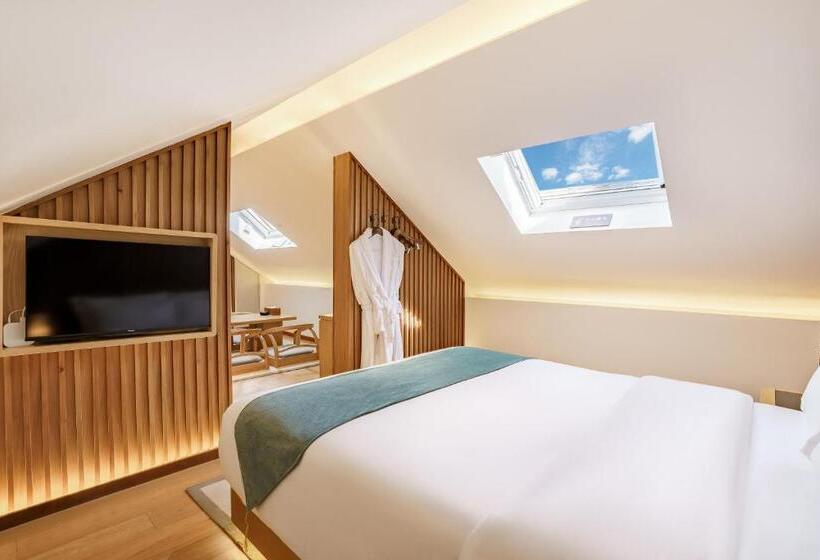 Suite Familiar, 北京悦明元星空白塔景观四合院民宿