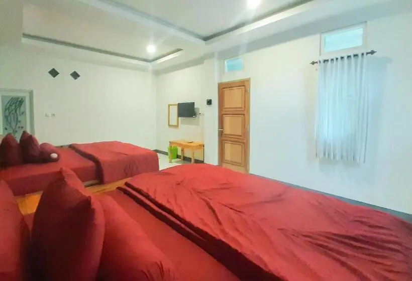 Standard-huone Parveke, Delvia Bromo Homestay Mitra Reddoorz