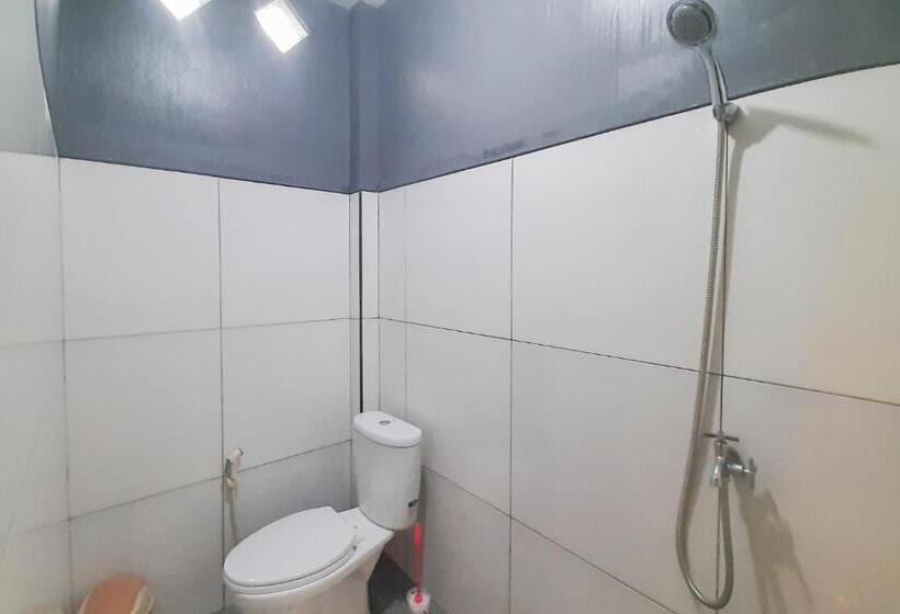 Семейный Номер, Delvia Bromo Homestay Mitra Reddoorz