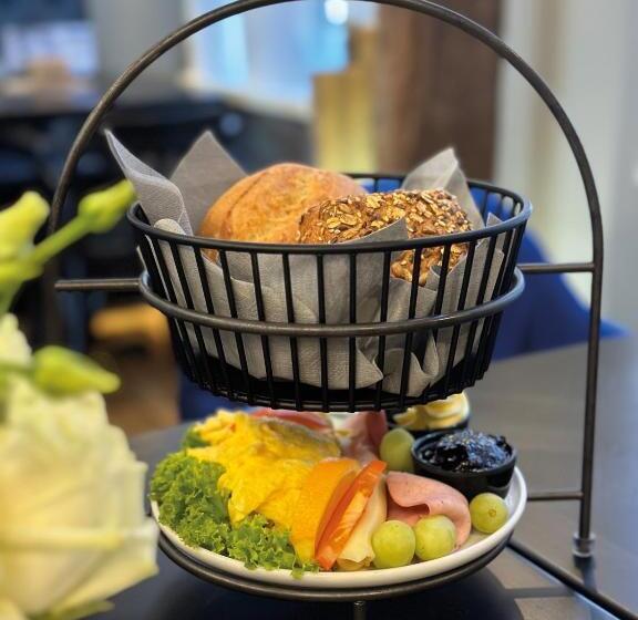 جناح, Markt 5   Inmitten Der Lübbecker Altstadt, Kostenloser Parkplatz Direkt Am