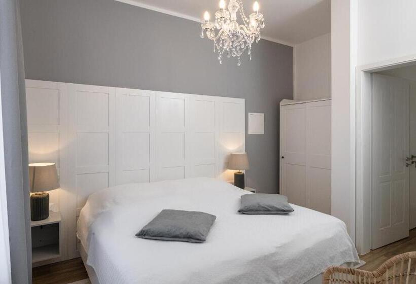 جناح, Markt 5   Inmitten Der Lübbecker Altstadt, Kostenloser Parkplatz Direkt Am