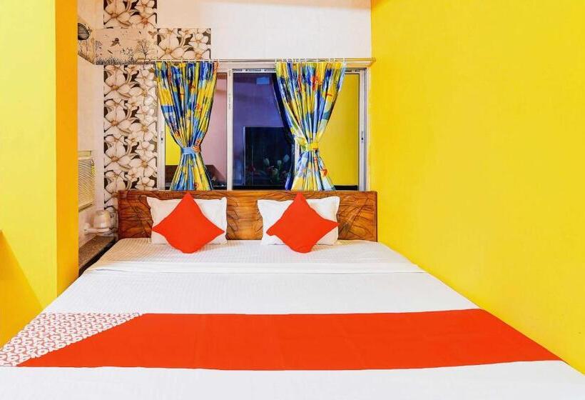 Classic Kolmen Hengen Huone, Oyo Flagship Metrortel Guest House