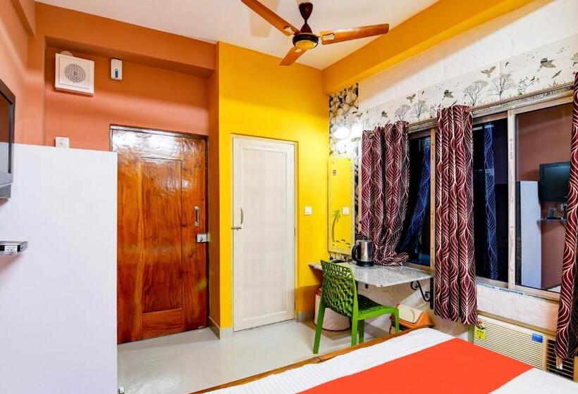 Classic Kolmen Hengen Huone, Oyo Flagship Metrortel Guest House