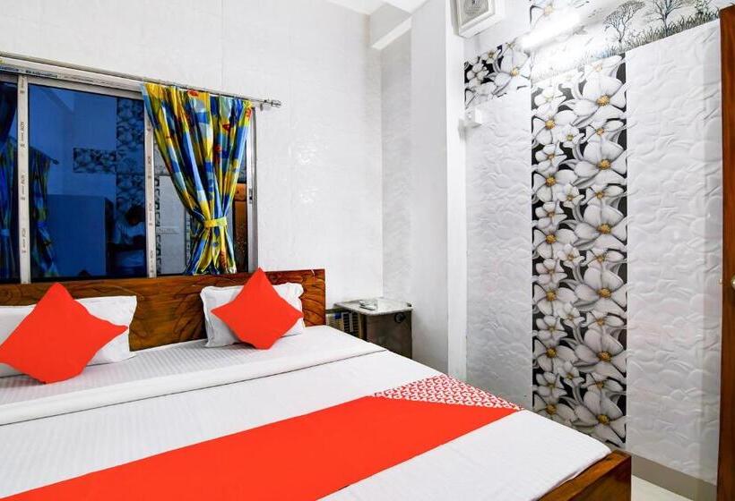 Classic Kolmen Hengen Huone, Oyo Flagship Metrortel Guest House