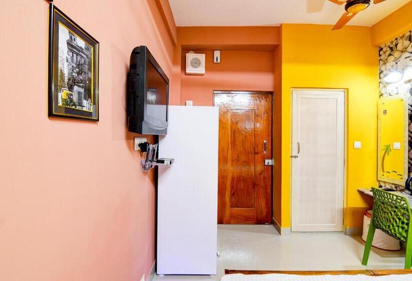 Classic Kolmen Hengen Huone, Oyo Flagship Metrortel Guest House