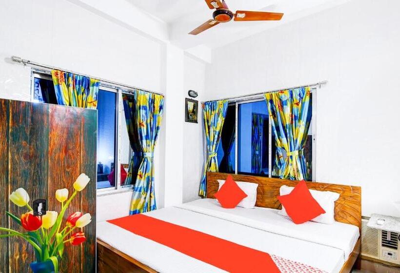 Classic Kolmen Hengen Huone, Oyo Flagship Metrortel Guest House