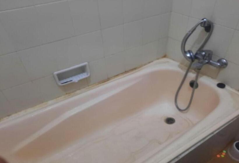 Номер Стандарт, Oyo Life 93160 Kost Jenny Karawang