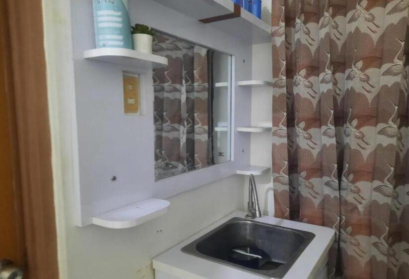 Номер Стандарт, Oyo Life 93160 Kost Jenny Karawang