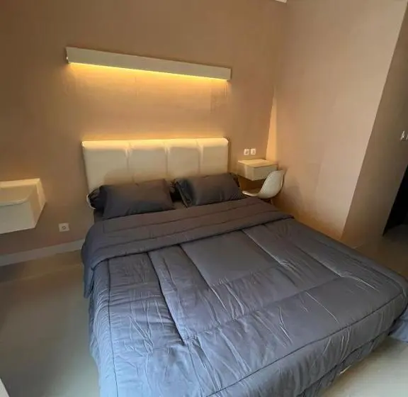 Deluxe Studio, Shero Transpark Bekasi