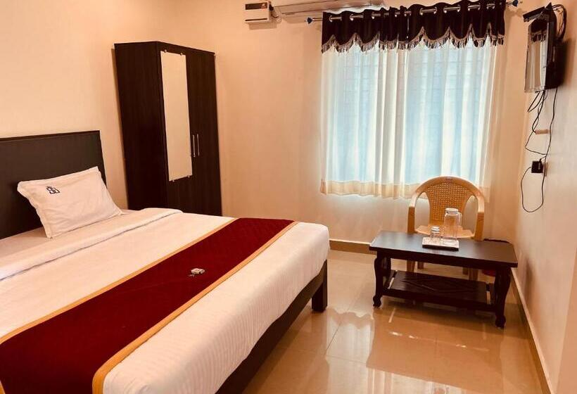 Deluxe Room, Sitar Grand