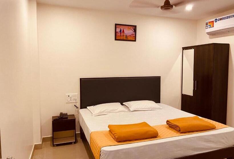 Standard Room, Sitar Grand