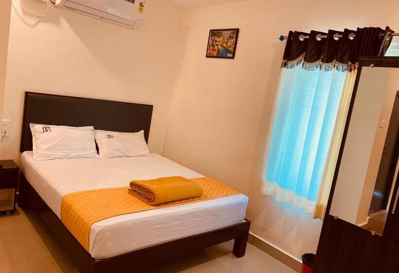 Standard Room, Sitar Grand