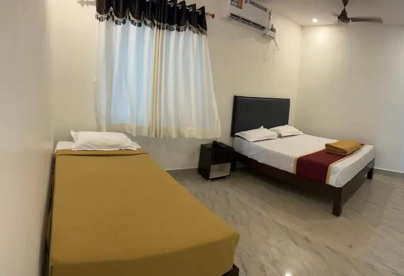 Deluxe Kolmen Hengen Huone, Sitar Grand