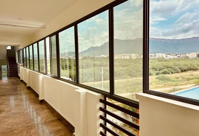 Family Room, Sitar Grand