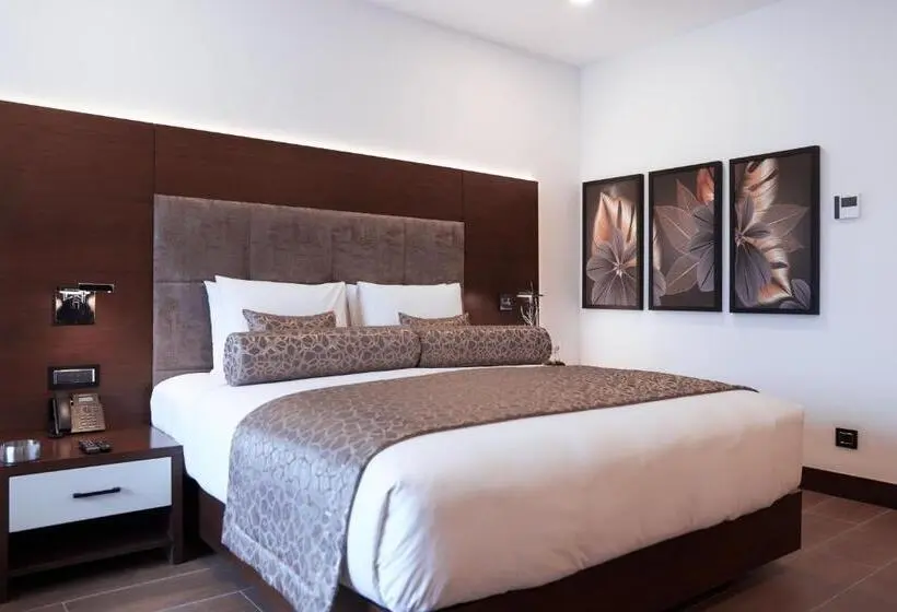 اتاق لوکس یک تخته, Yogh Hospitality