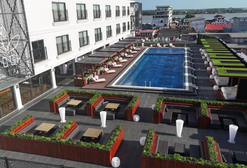 اتاق لوکس, Yogh Hospitality