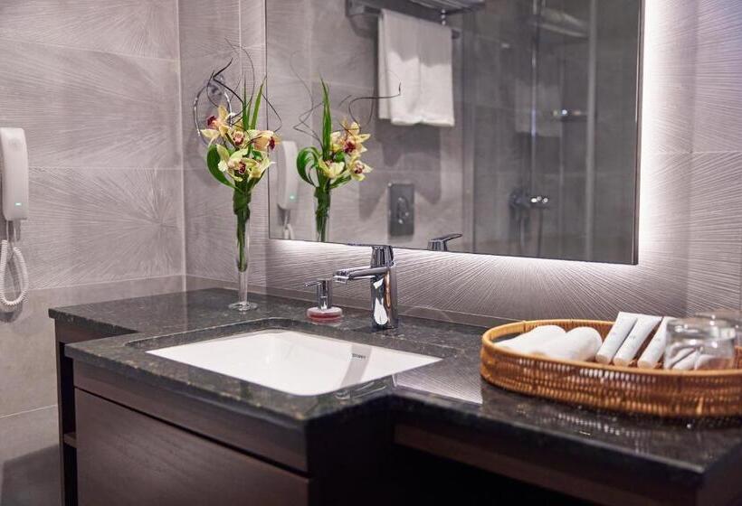 اتاق لوکس یک تخته, Yogh Hospitality