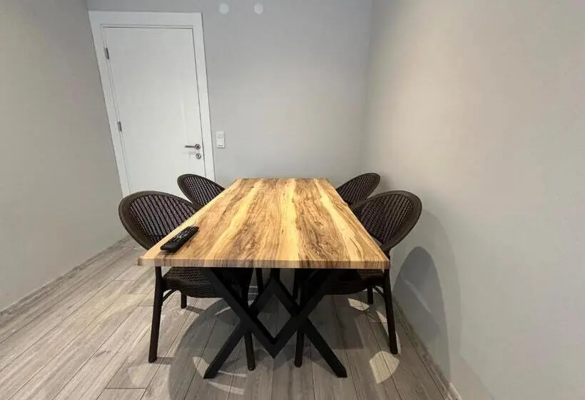 2ベッドルームアパートメント, Real Homes Lara