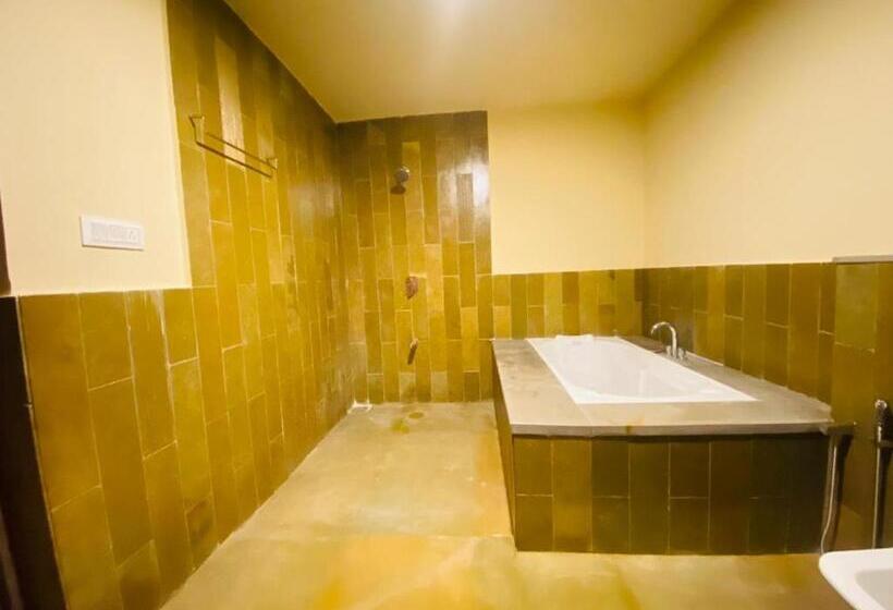 סוויטה עם מרפסת, The Vanveda Resort By Nirvana