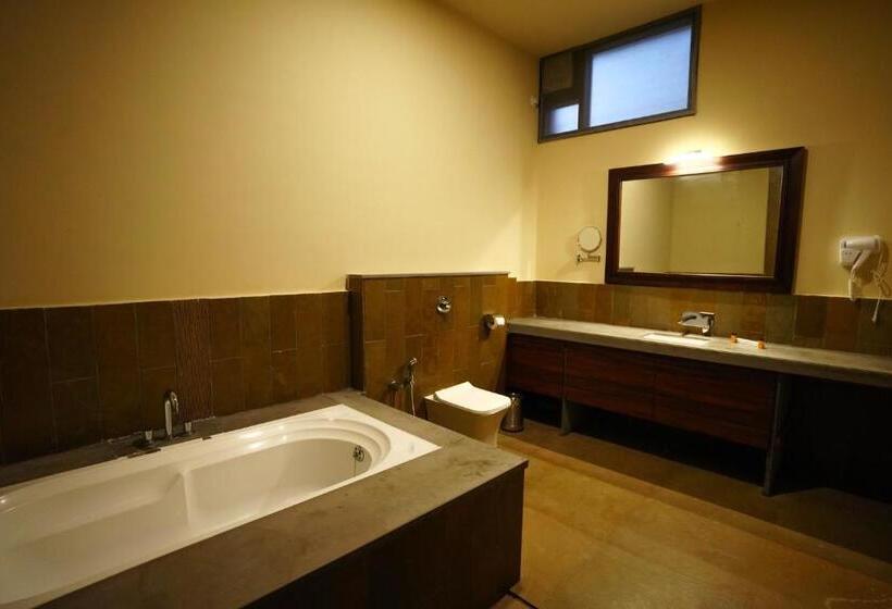 جناح مزوَّد بشرفة, The Vanveda Resort By Nirvana