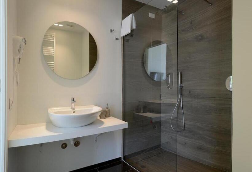 Номер Стандарт Вид на Озеро, Ca Del Lac Rooms