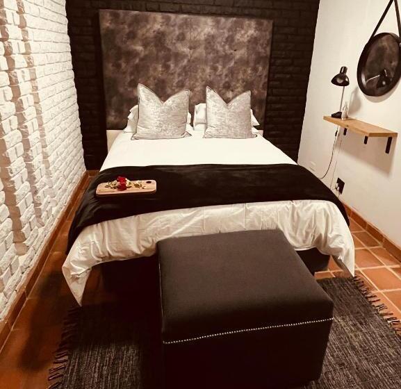Quarto Familiar, The Hart House