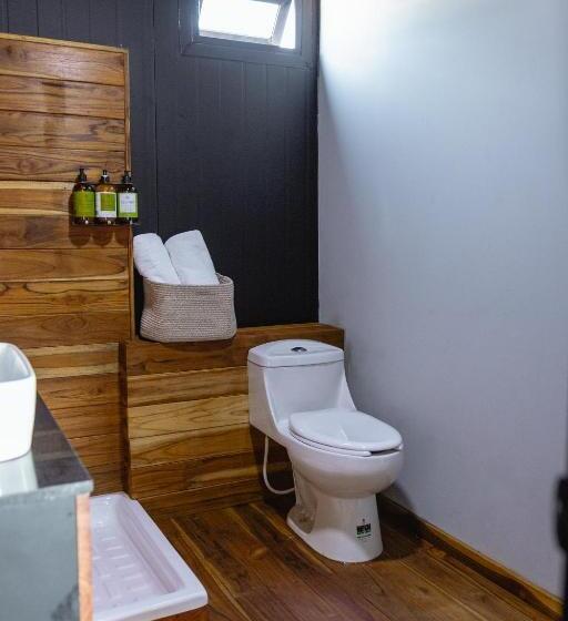 חדר דלוקס, Coyote