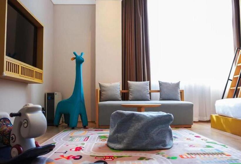 Семейный Номер, Hyakumangoku Onsen