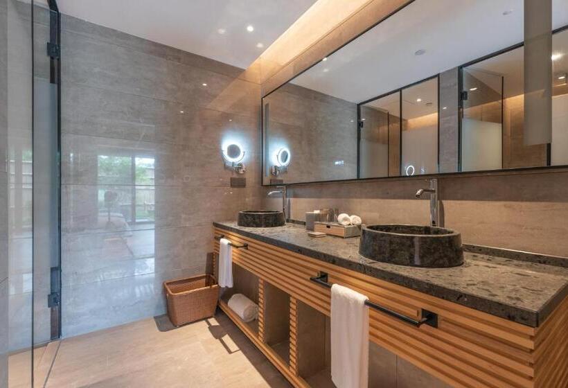 Номер Deluxe, Hyakumangoku Onsen