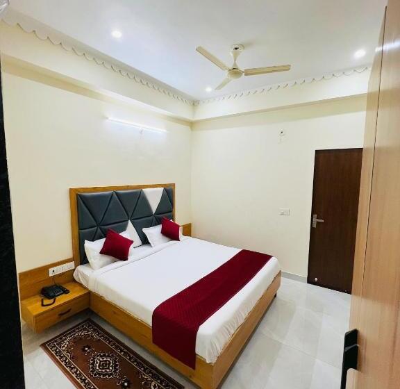 חדר דלוקס, Jai Hari Vilas