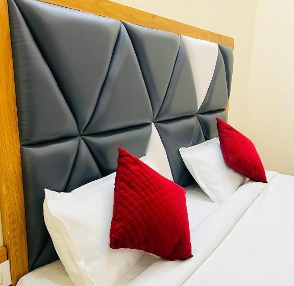 סוויטה אקזקיוטיב, Jai Hari Vilas