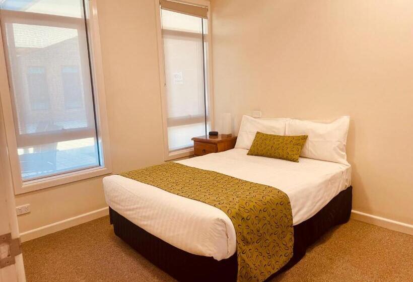 شقة غرفة واحدة, Mary Mackillop Heritage Centre