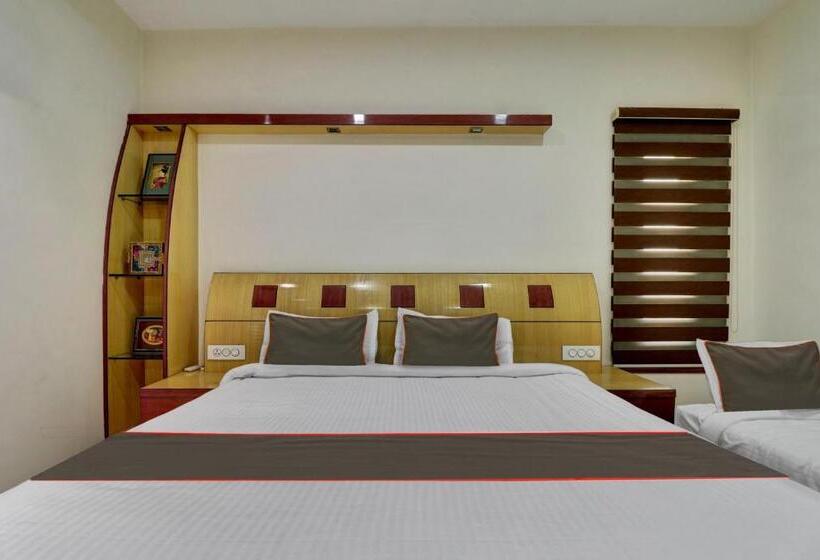 Quarto Deluxe, Oyo Balaji Hill View Homestay