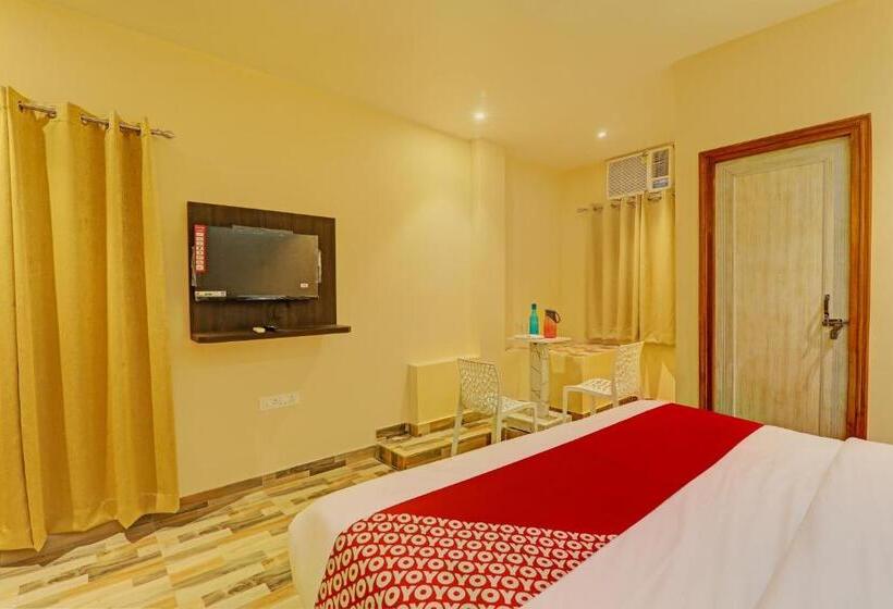 اتاق کلاسیک سه تخته, O Royal Regency Palace