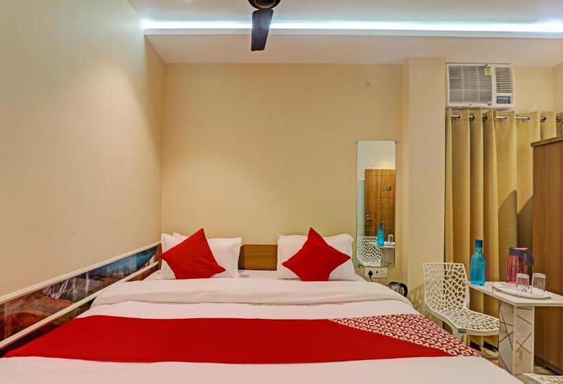 غرفة كلاسيكية ثلاثية, O Royal Regency Palace