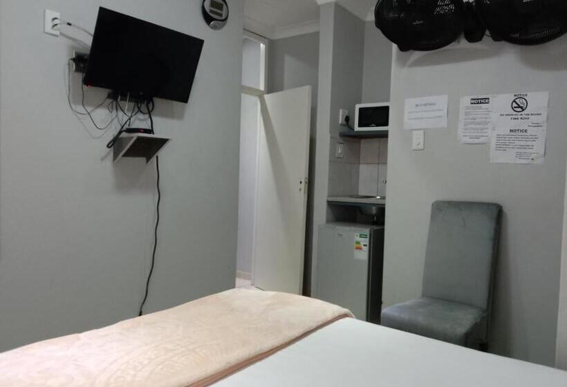 חדר דלוקס, Evergreen Guest House Westonaria Town