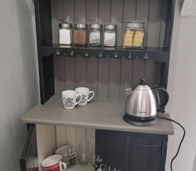 חדר קלאסי, Grauhaus