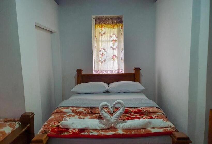 اتاق استاندارد, Ruchi House