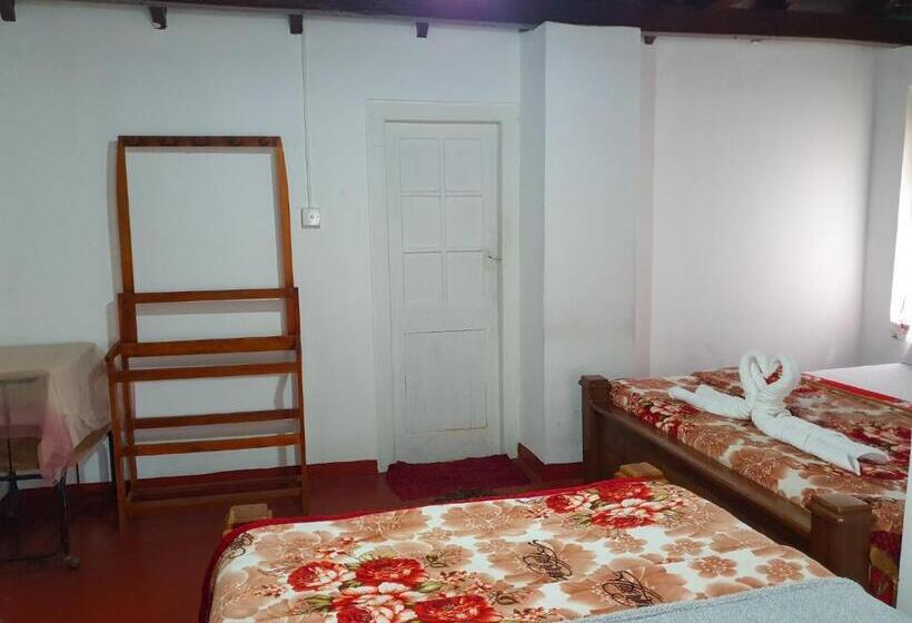 اتاق استاندارد, Ruchi House