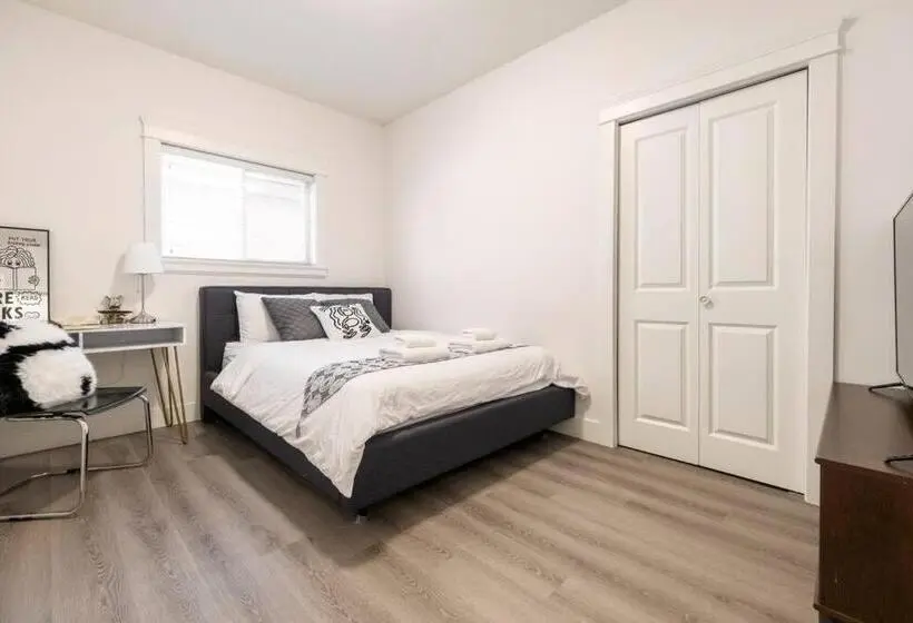 スタンダードルーム, Si & Daniel Home Near Yvr Airport & Skytrain Separate Entry Free Parking