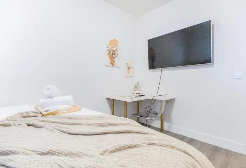 Büyük Çift Kişilik Yataklı Standart Oda, Si & Daniel Home Near Yvr Airport & Skytrain Separate Entry Free Parking