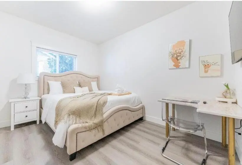 キングサイズベッドのスタンダードルーム, Si & Daniel Home Near Yvr Airport & Skytrain Separate Entry Free Parking