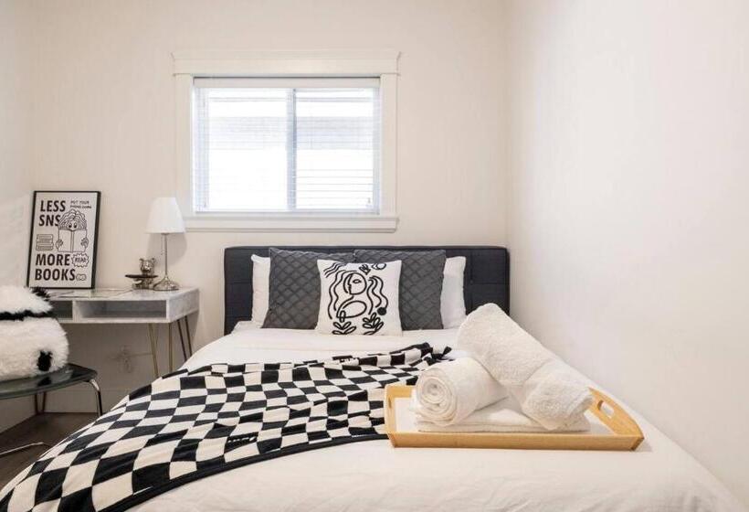سوئیت جونیور خانوادگی, Si & Daniel Home Near Yvr Airport & Skytrain Separate Entry Free Parking